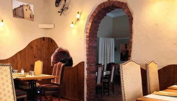 Maxi Restaurace - Otakarova 81