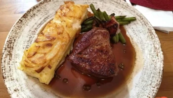 Miroslav Hošek - Restaurace a Penzion Tisůvka - Cikháj