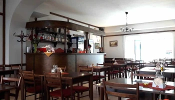Pizzeria Amfora - Mansfeldova 805