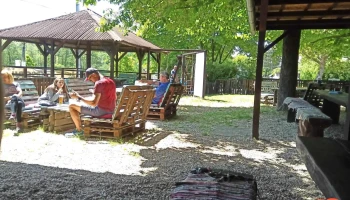 Pod Kaštany - 747 66 Dolní Lhota