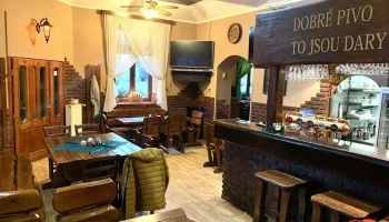 Restaurace a penzion Na Růžku - Novoměstské Nám. 230