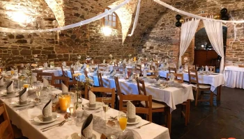 Restaurace a Vinárna Na Zámečku - 747 31 Velké Hoštice