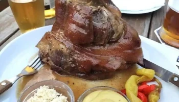 Restaurace Červený Hrádek - Reynkova 2107