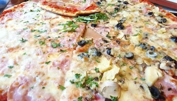 S & Pizza Bar - Znojemská 650/11