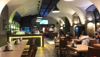 Tankovna Karlín - 186 00 Praha 8-Karlín
