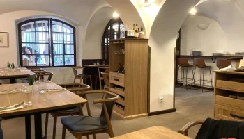 tāst restaurant - 118 00 Malá Strana