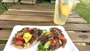Zatoulané Bistro - Smrčí 1