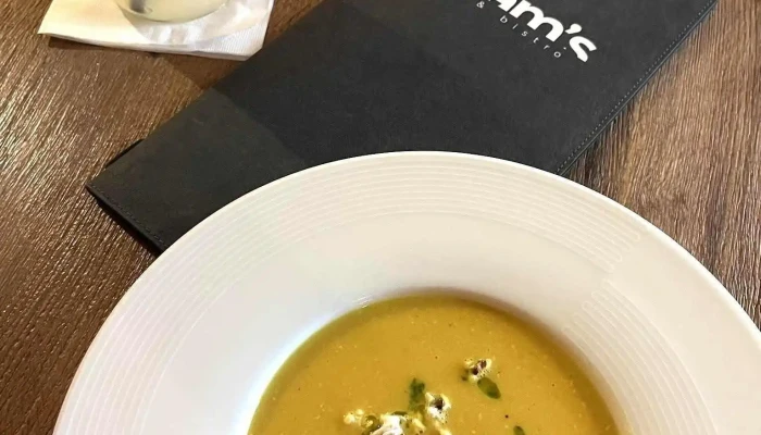 Adams Bar Bistro Dynova Polevka - Vnitřní Město