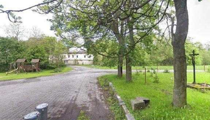 Bily Dum Kovarska Street View A 360deg - Tovární 147