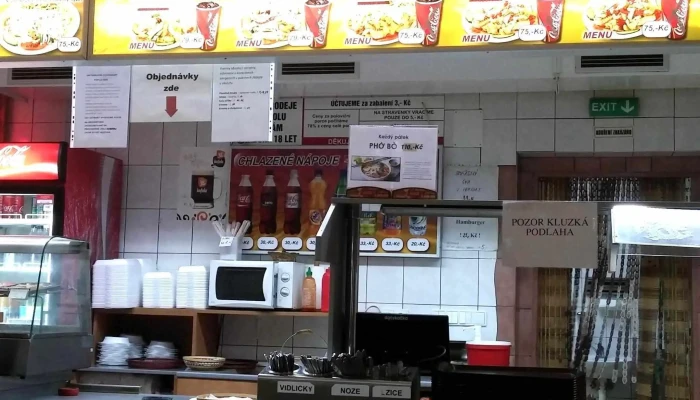 Bistro Zlaty Kun Telefon - Školní 420