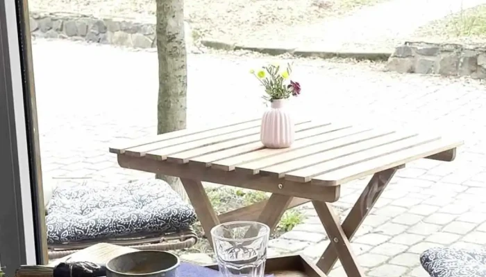 Bistroteka Zdibska Vzhled A Atmosfera - Náměstí M. J. Husa 20
