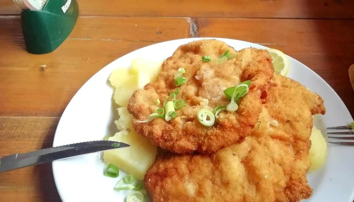 Bowling Bar -  Restaurant Sinorita Jak Se Dostat - Chvalovická 1076
