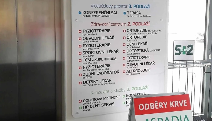 Brillovkazdravotni Centrum   Administrativni Budova   Obchodni Pasaz Jak Se Dostat - Bezručova 211