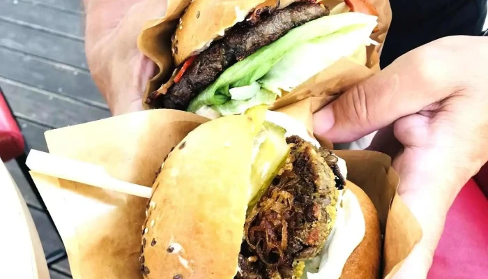 Burger Hamburger - 11, Školní 3362