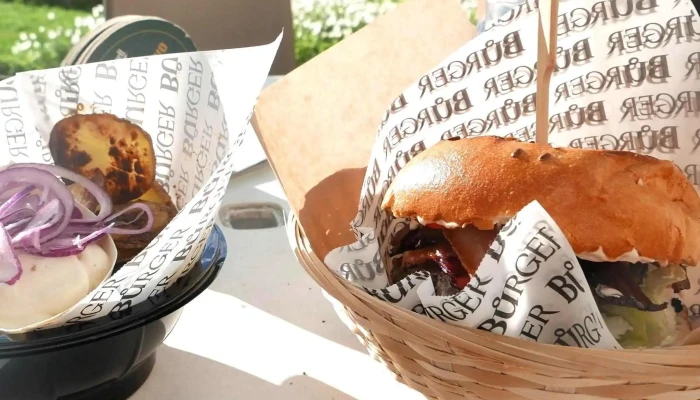 Burger Hledam - 11, Školní 3362