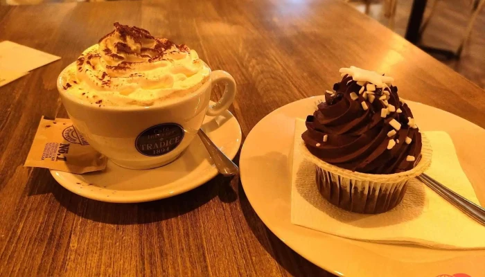 Cafe Interier Tradice 1894 Cappuccino - Kolín I