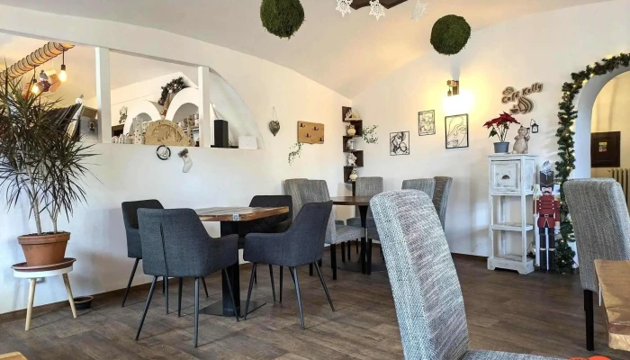 Cafe Kelly Vzhled A Atmosfera - Kostelní 83