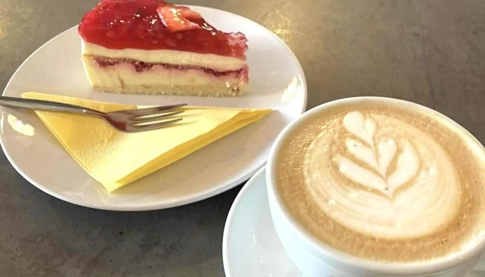 Cafe Topofka Blizko Mě - Nám. Dr. E. Beneše 18