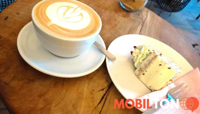 Cafe Topofka Jidlo A Piti - Nám. Dr. E. Beneše 18