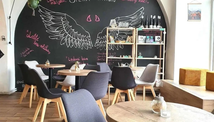 Cafe Topofka Vse - Nám. Dr. E. Beneše 18