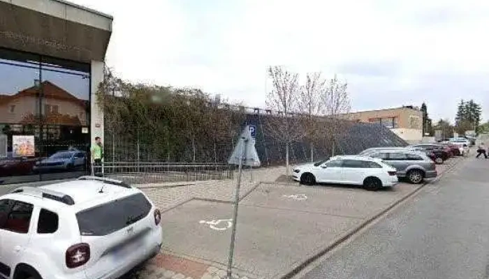 Centrum Na Fialce -  Street View A 360deg - Mánesova 2530