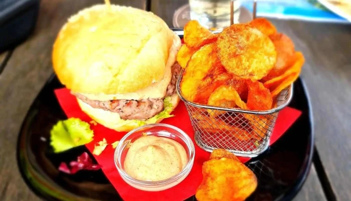 Charovna Hamburger - Klamoš-chlumec Nad Cidlinou