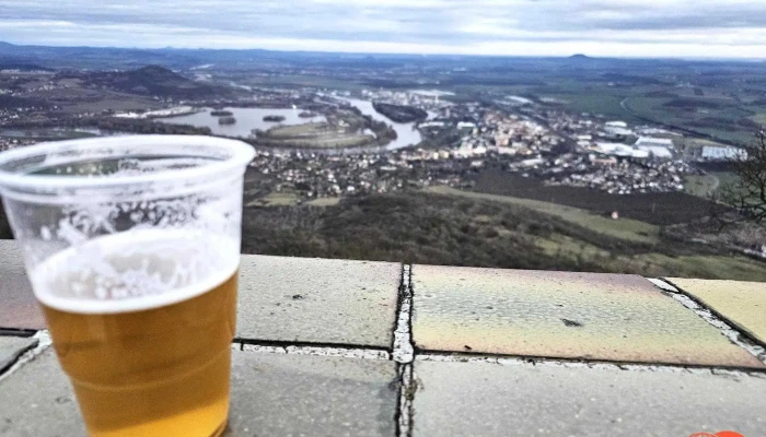 Chata Na Vrchu Lovos Jidlo A Piti - Opárno