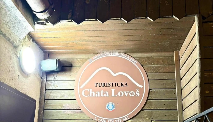 Chata Na Vrchu Lovos Telefon - Opárno