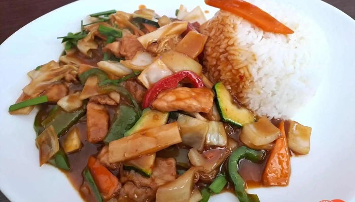Cinska Restaurace Peiking Jidlo A Piti - Palackého Nám. 3