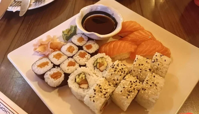 Cinska Restaurace Zlata Slunce Jidlo A Piti - Masarykovo Nám. 1/7