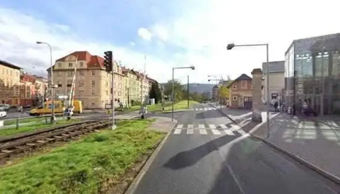 Cinske Bistro Rudy Orel Street View A 360deg - Sofijská 2/3