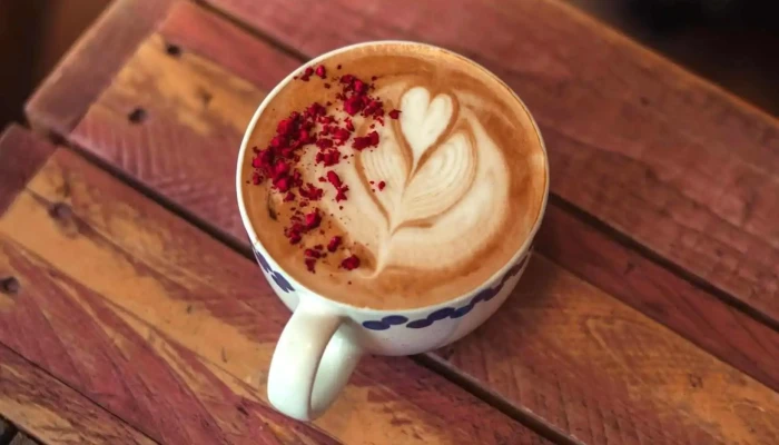 Coffee Books Decinska Kulturni Kavarna Cappuccino - Pohraniční 462/3