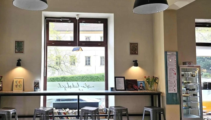 Coffee Books Decinska Kulturni Kavarna Ceny - Pohraniční 462/3