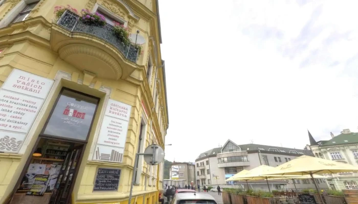 Coffee Books Decinska Kulturni Kavarna Street View A 360deg - Pohraniční 462/3