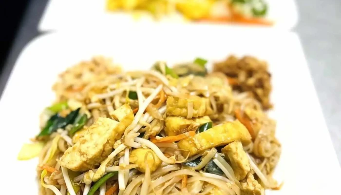 Com -    Asian Fusion Pad Thai - Paroubkova 67