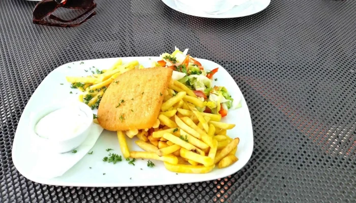 Cukrarna A Kavarna La Mija Jidlo A Piti - Plzeňská