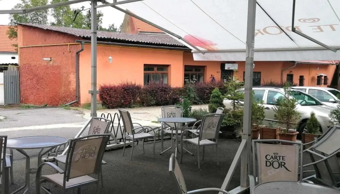 Cukrárna Jarolímek - Nám. Krále Jiřího Z Poděbrad 45