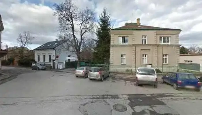 Cukrarna Jarolimek Street View A 360deg - Nám. Krále Jiřího Z Poděbrad 45