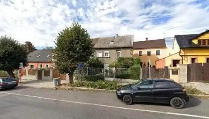 Delnicky Dum Zlonice Street View A 360deg - Revoluční 237