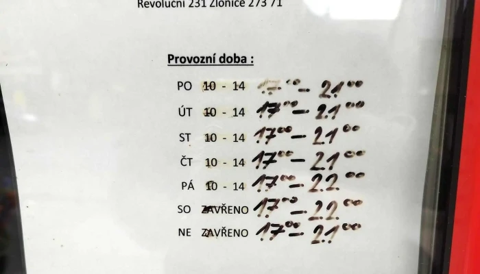 Delnicky Dum Zlonice česka Restaurace - Revoluční 237