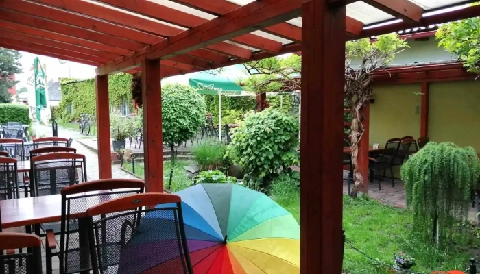 Denni Bar U Hanusa Vzhled A Atmosfera - Čs. Brigády 91