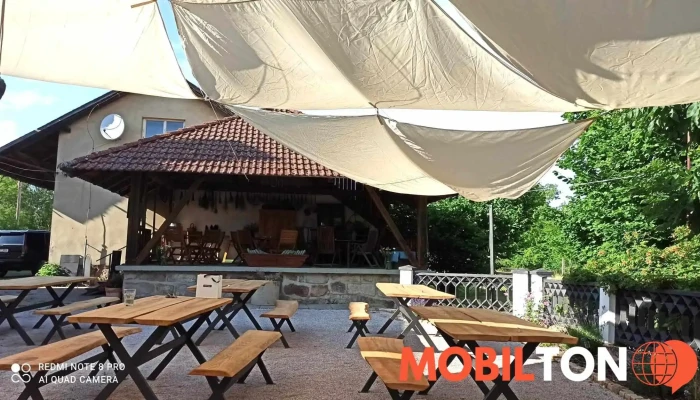 Dvorek na Týně - 512 63 Rovensko Pod Troskami