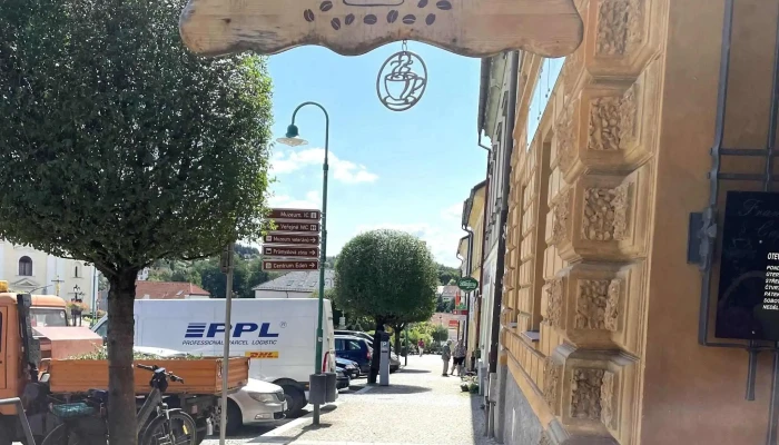 Franqueza Cafe -  Oteviraci Doba - Masarykovo Nám. 60