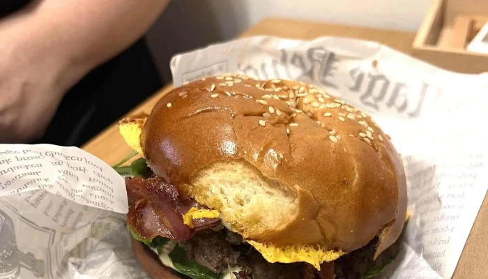 Hell Burger -  Adresa - Pražská 897 440 01