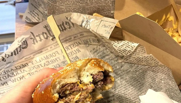 Hell Burger -  Slevy - Pražská 897 440 01
