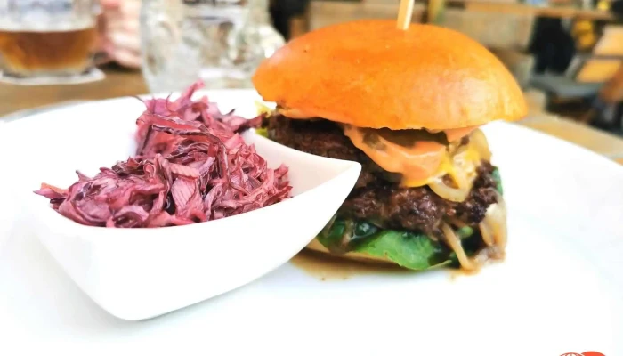 Hospoda U Frigosu Hamburger - Kostelní 42/10