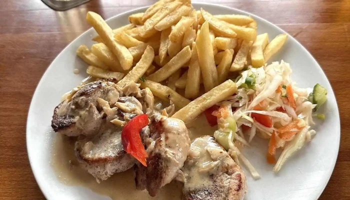 Hospoda Zlata Podkova Jidlo A Piti - Czech Republic