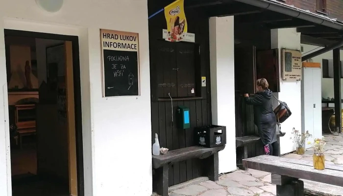 Hospudka Na Hrade Lukov Fotky - Lukov