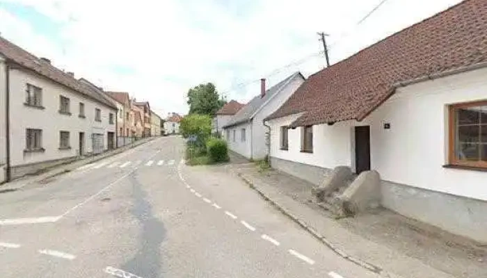 Hostinec U Splichalu -  Vse - Nám. Jiřího Franka 84