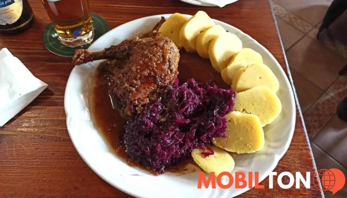 Hostinec Zlata Podkova Cervene Hlavkove Zeli - Dolní Podluží